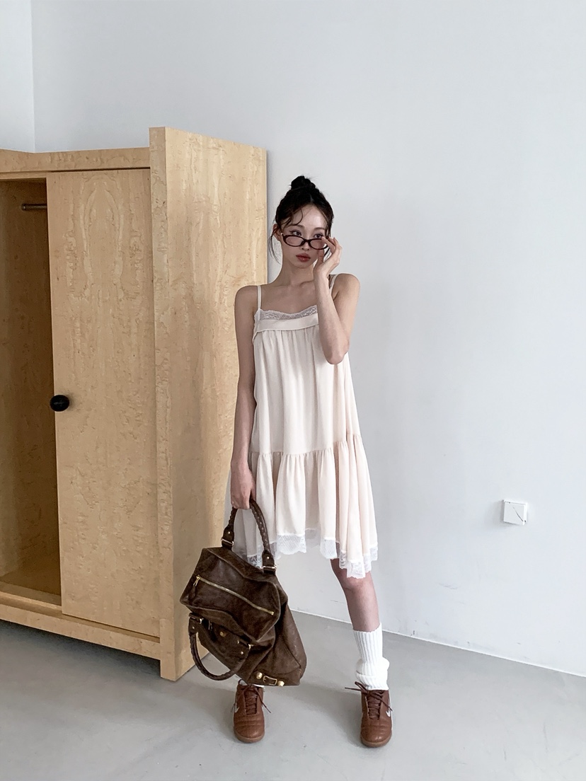 VERANDA韓國代購女士新品26春夏時尚推薦真品連衣裙蕾絲褶皺VERANDA連衣裙