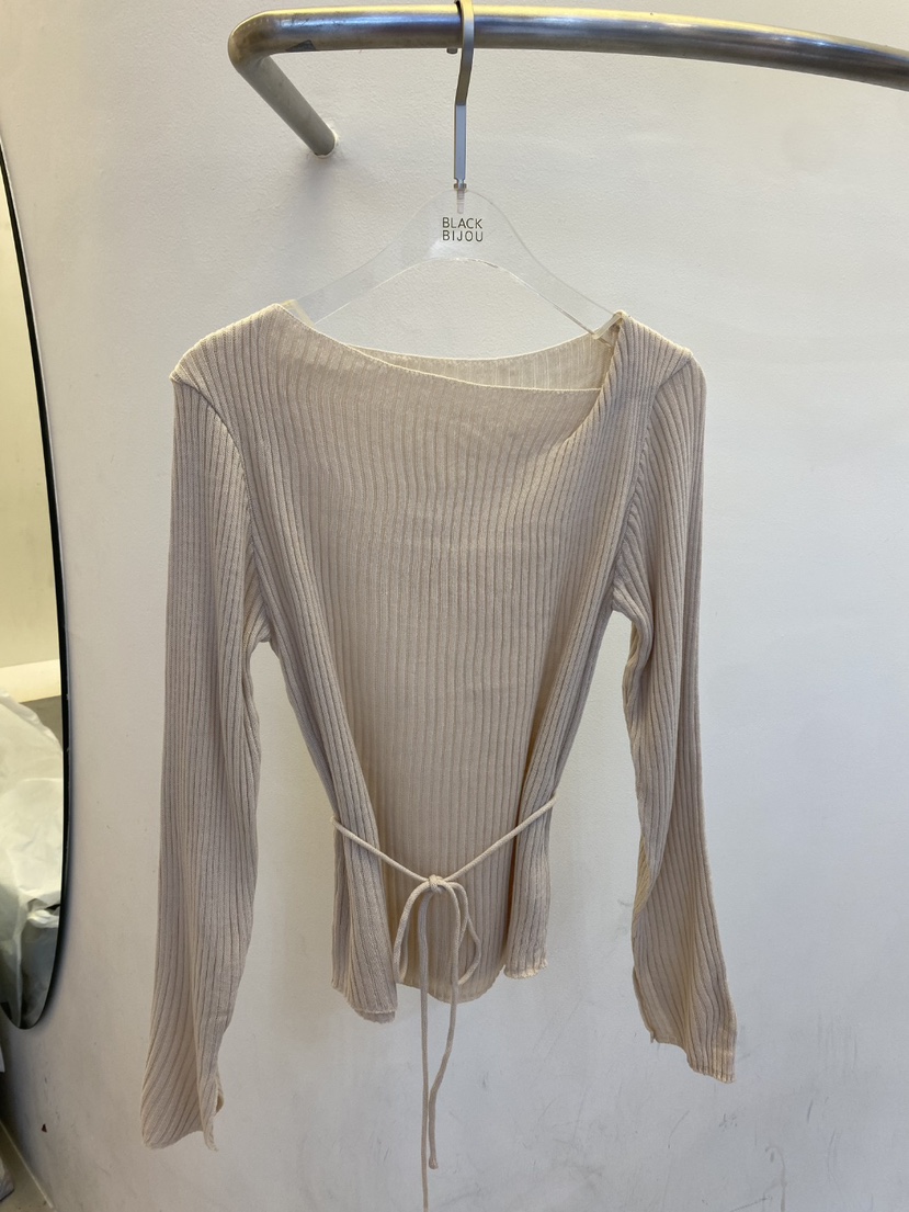 BLACK BIJOU韓國直郵女裝新品職業推薦針織衫含腰繩船領BLACK BIJOU針織衫圖色2