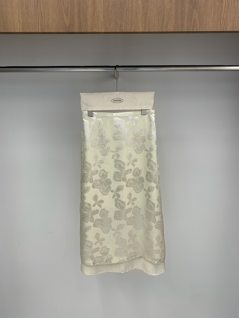 ONE MONE韓國東大門直郵女士新品人氣推薦熱賣26春夏長裙ONE MONE長裙圖色1