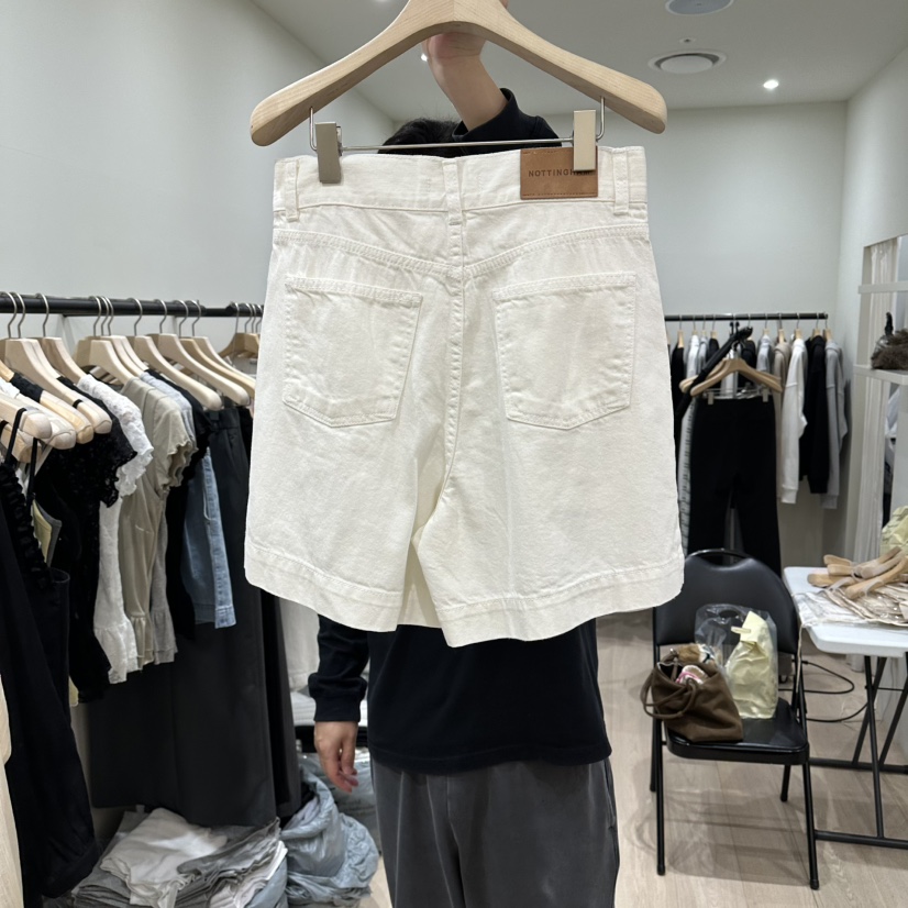 NOTTINGHAM/AVECNOUS/MODEST韓國東大門直郵女士新款熱賣短褲褶皺NOTTINGHAM/AVECNOUS/MODEST短褲