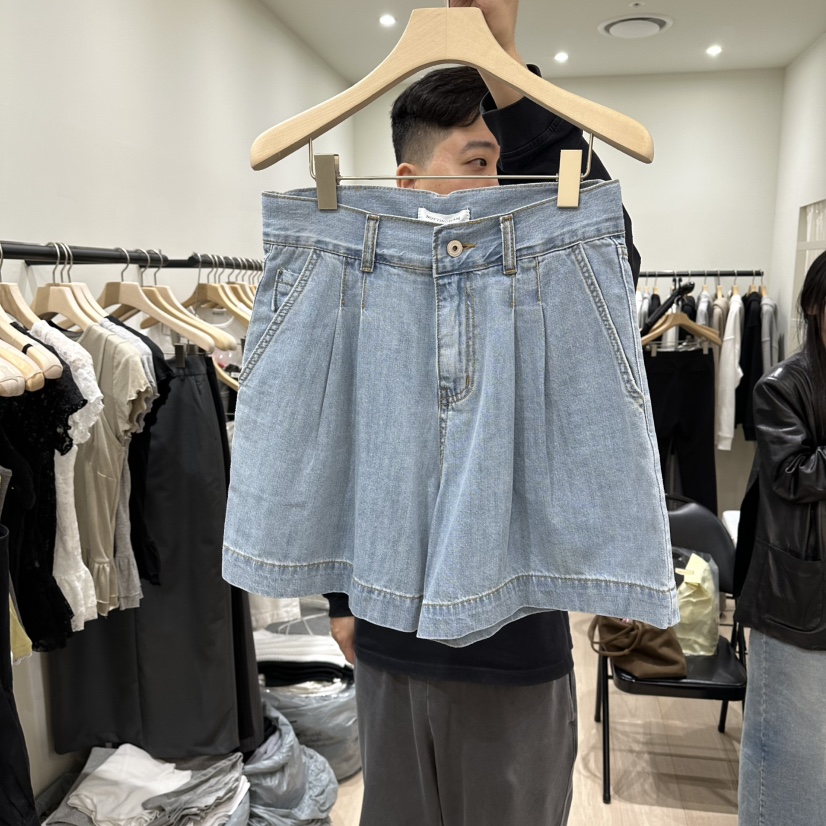 NOTTINGHAM/AVECNOUS/MODEST韓國東大門直郵女士新款熱賣短褲褶皺NOTTINGHAM/AVECNOUS/MODEST短褲圖色1