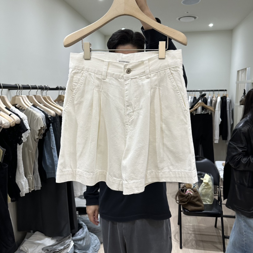 NOTTINGHAM/AVECNOUS/MODEST韓國東大門直郵女士新款熱賣短褲褶皺NOTTINGHAM/AVECNOUS/MODEST短褲圖色2