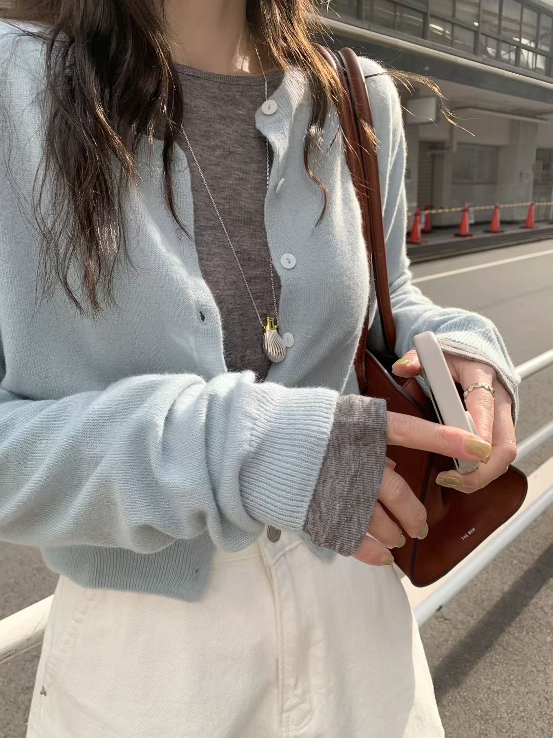 MELLOUNGE-멜라운지-T韓國東大門直郵女裝新品熱賣長袖T恤不含配飾天絲鏤空MELLOUNGE-2件起長袖T恤