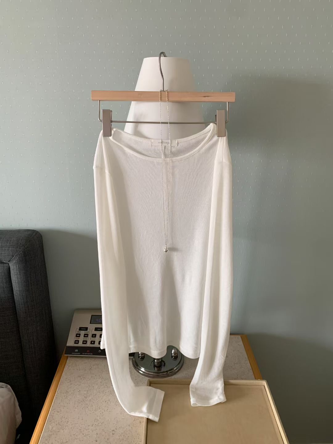 MELLOUNGE-멜라운지-T韓國東大門直郵女裝新品熱賣長袖T恤不含配飾天絲鏤空MELLOUNGE-2件起長袖T恤圖色1