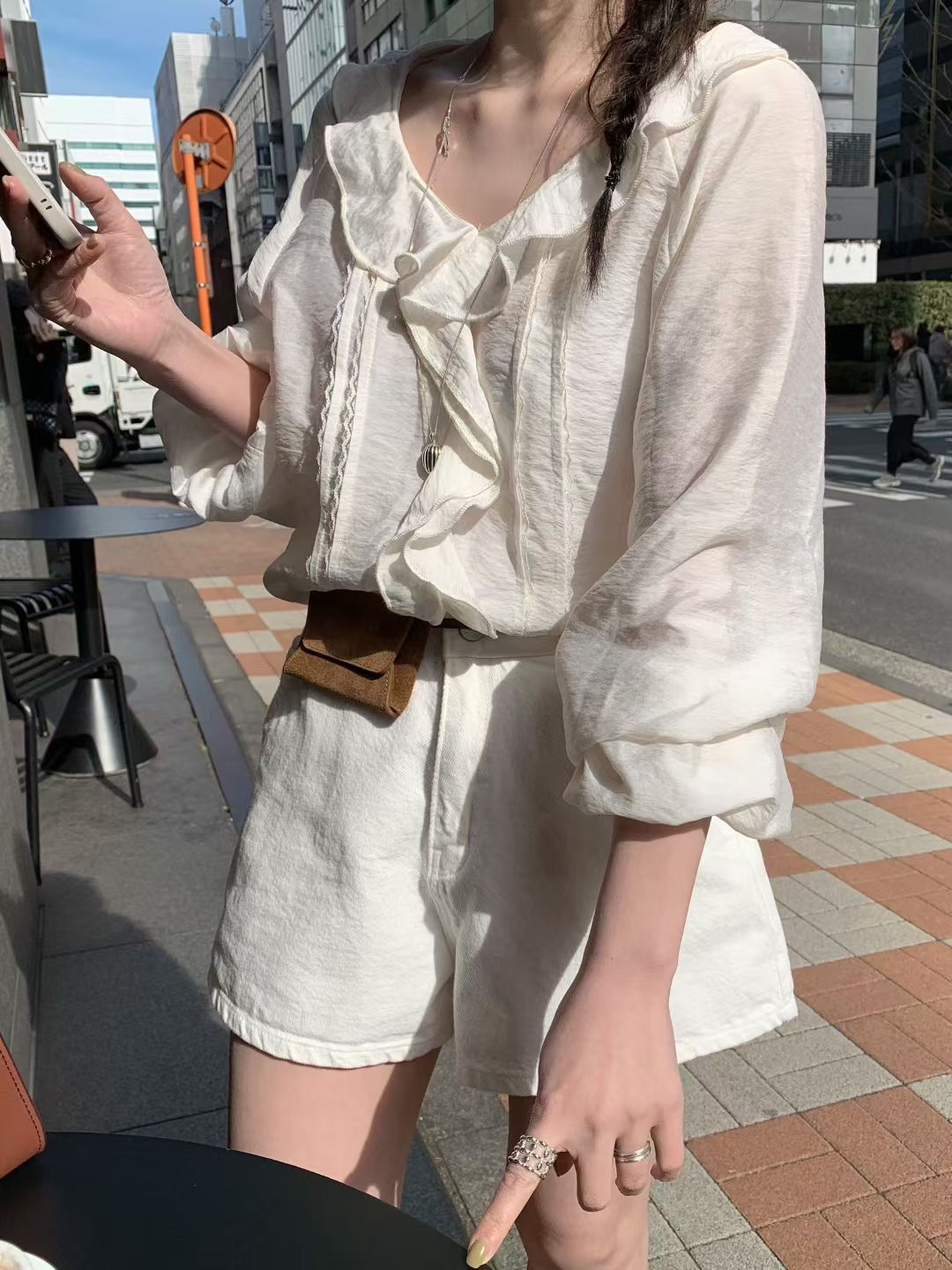 MELLOUNGE-멜라운지-T韓國東大門直郵女裝新款時尚襯衫蕾絲衫MELLOUNGE-2件起襯衫/蕾絲衫