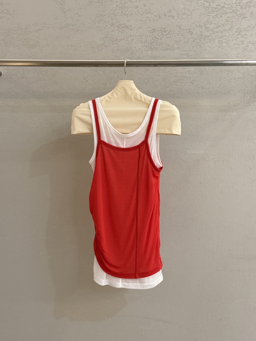 PLAYBUTTON-P韓國直郵實拍女士新品職業人氣吊帶背心假兩件PLAYBUTTON吊帶/背心圖色1