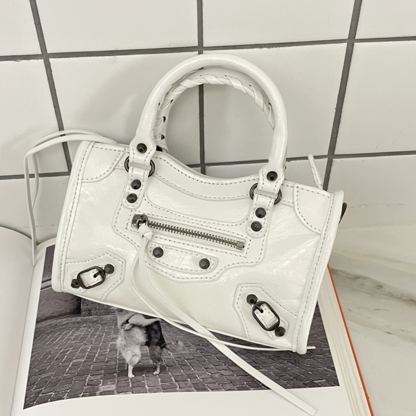 J PLACE韓國直郵實拍女士新款推薦26春夏熱賣人氣手提包J PLACE手提包圖色1