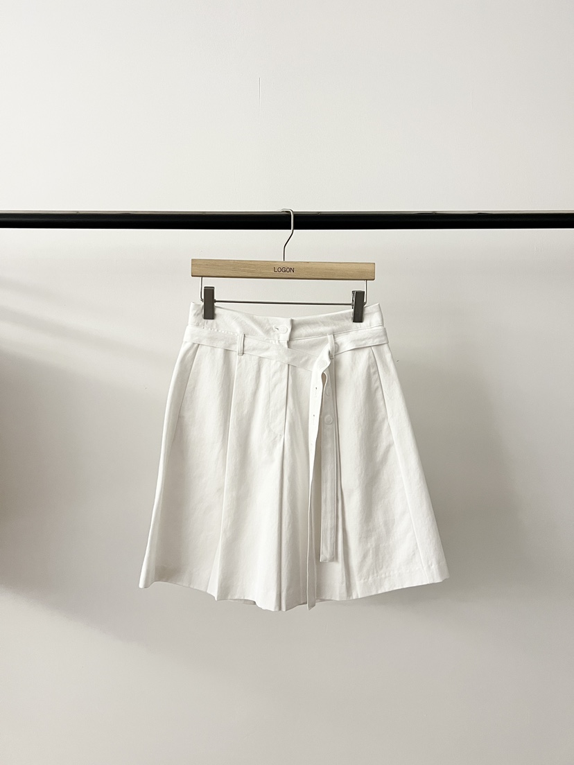 LOGON韓國直郵女士新品推薦職業休閑熱賣人氣短褲含腰帶紐扣LOGON短褲圖色2