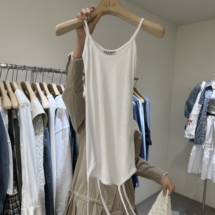 VAULT韓國東大門直郵女士新款人氣26春夏熱賣休閑吊帶背心VAULT吊帶/背心圖色1