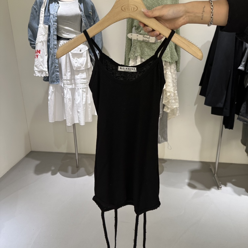 VAULT韓國東大門直郵女士新款人氣26春夏熱賣休閑吊帶背心VAULT吊帶/背心圖色2