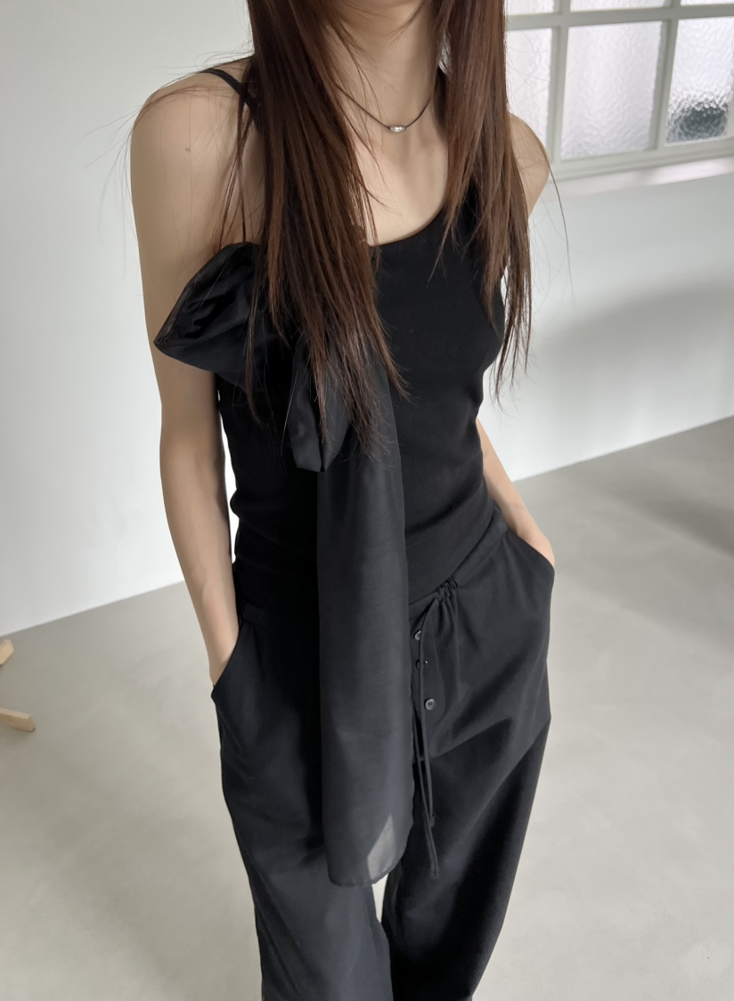 NOVUS韓國東大門代購女士新款人氣時尚吊帶背心兩種穿法圍巾NOVUS吊帶/背心