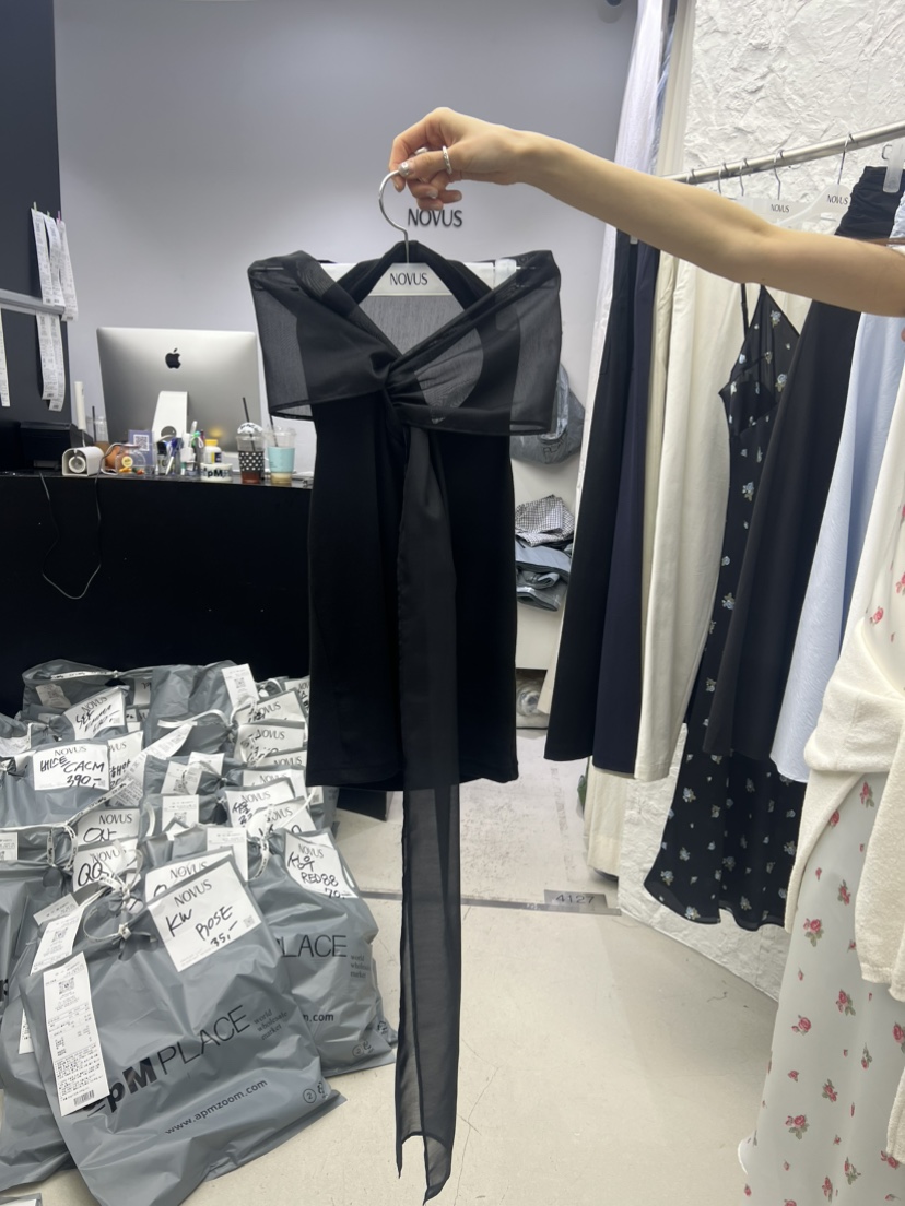 NOVUS韓國東大門代購女士新款人氣時尚吊帶背心兩種穿法圍巾NOVUS吊帶/背心圖色2