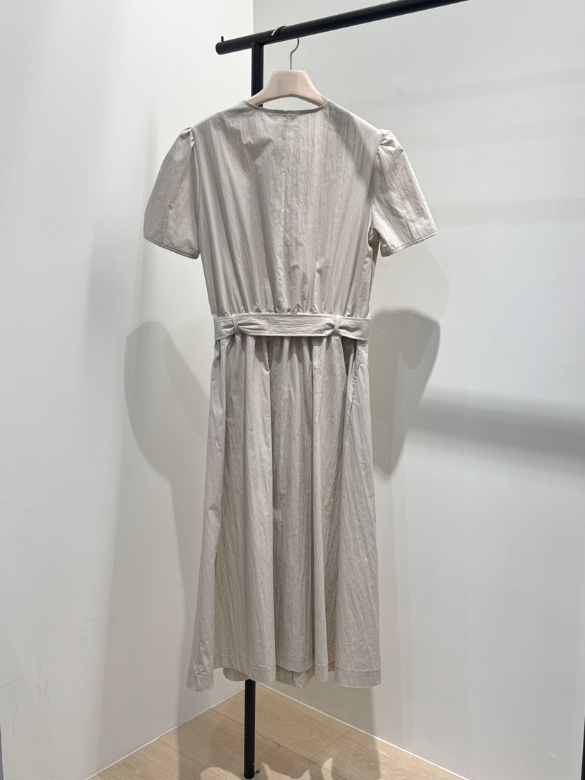 LONG PEAK韓國東大門代購女裝新品推薦26春夏熱賣連衣裙LONG PEAK連衣裙