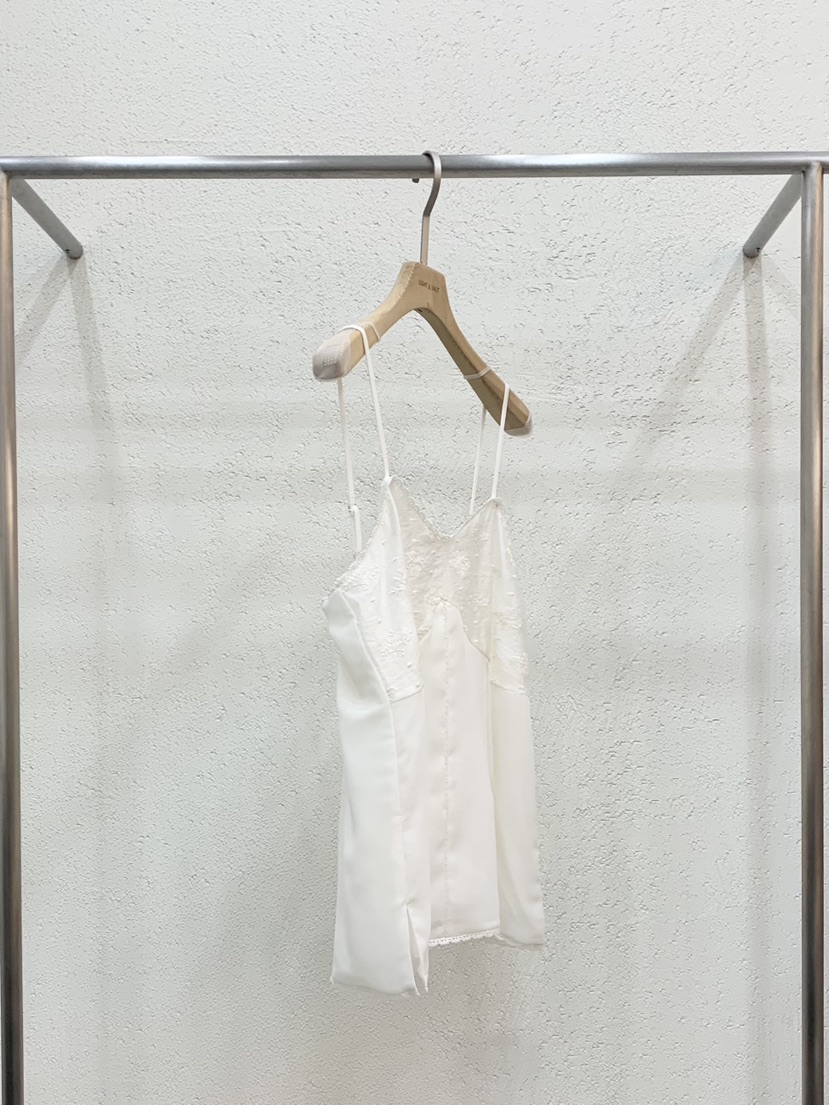 LIGHT AND SALT韓國東大門代購女裝新款人氣吊帶背心刺繡蕾絲LIGHT AND SALT吊帶/背心