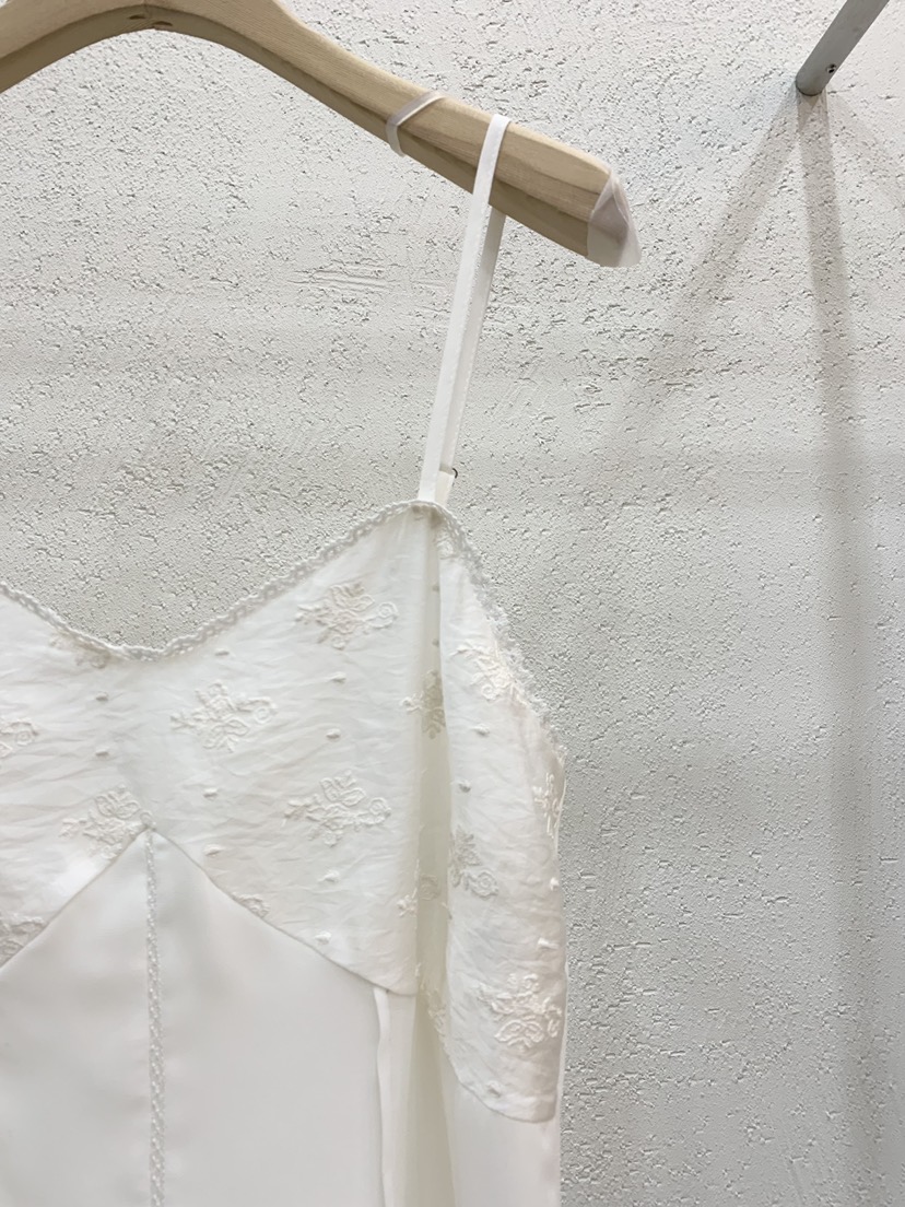 LIGHT AND SALT韓國東大門代購女裝新款人氣吊帶背心刺繡蕾絲LIGHT AND SALT吊帶/背心