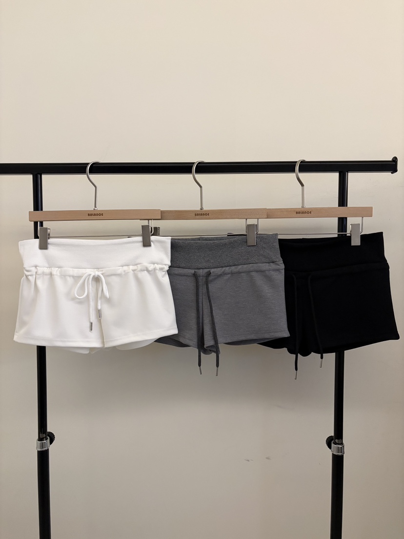 BALANCE韓國直郵實拍女士新品休閑熱賣推薦時尚職業人氣短褲BALANCE短褲