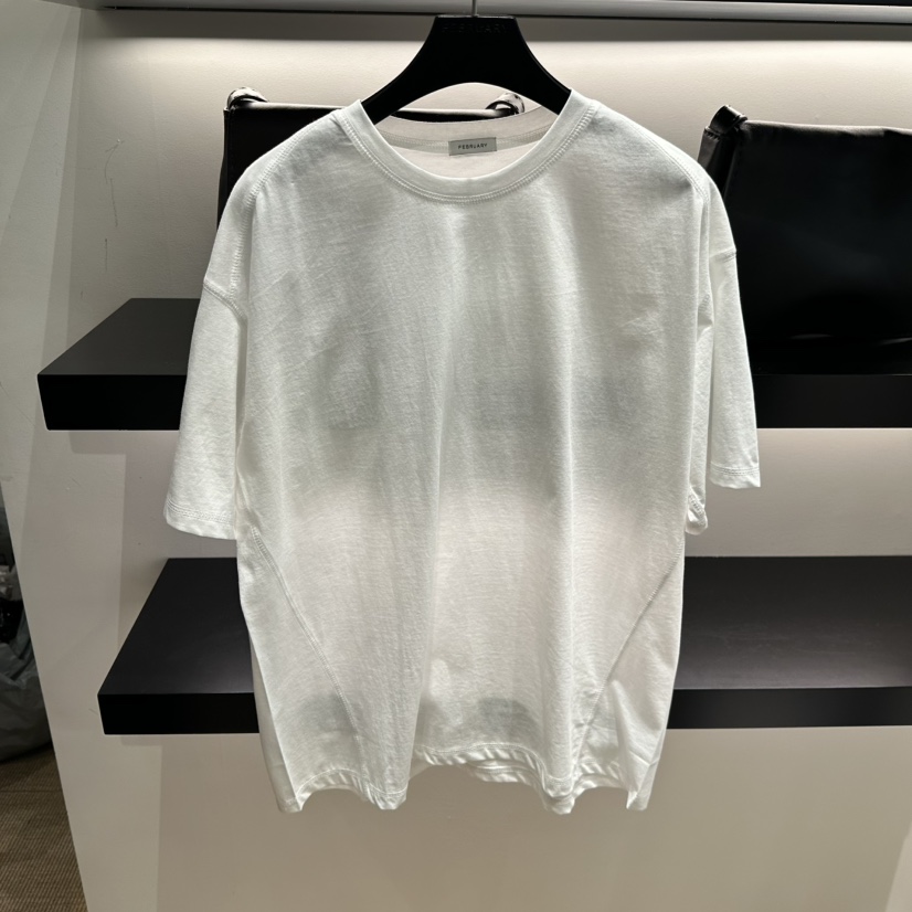 FEBRUARY 11韓國東大門直郵女裝新品時尚熱賣推薦休閑T恤FEBRUARY 11T恤圖色1