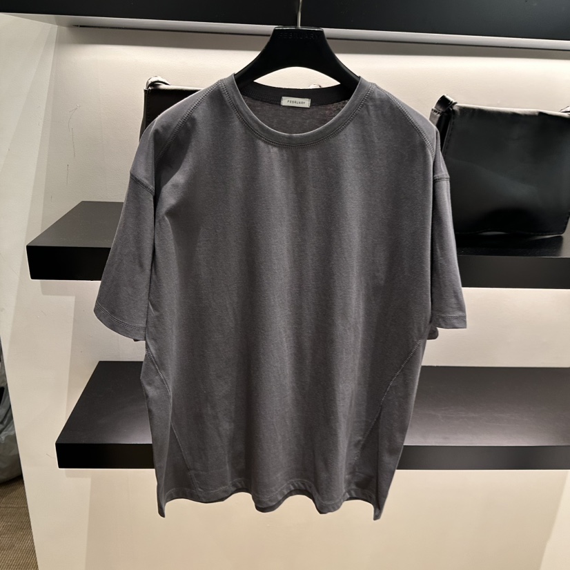 FEBRUARY 11韓國東大門直郵女裝新品時尚熱賣推薦休閑T恤FEBRUARY 11T恤圖色3墨色