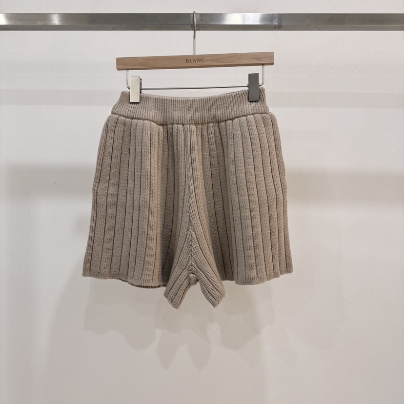 BLANC-A韓國東大門直郵女裝新款時尚休閑人氣熱賣職業短褲BLANC-A短褲圖色2