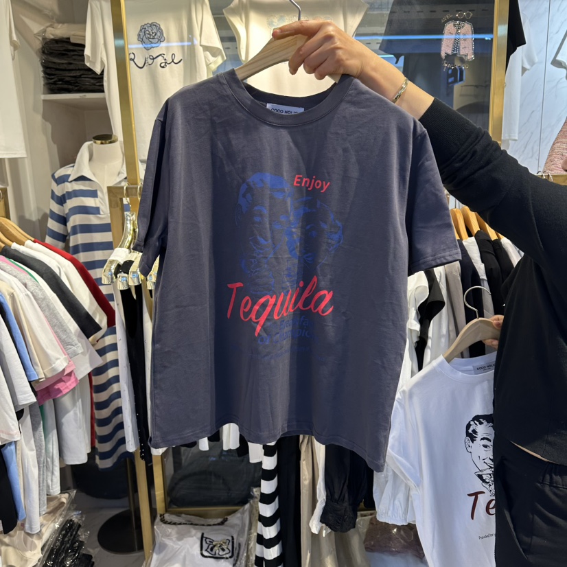 COCO HOLIC韓國直郵實拍女裝新品時尚推薦職業熱賣休閑T恤COCO HOLICT恤圖色2