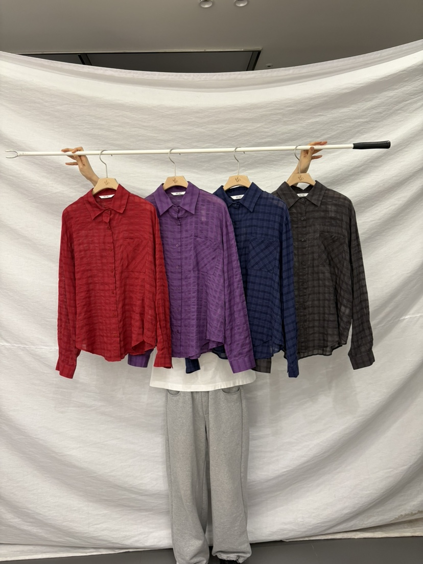 ME MO韓國直郵女裝新款熱賣時尚襯衫蕾絲衫不含內搭格紋ME MO襯衫/蕾絲衫