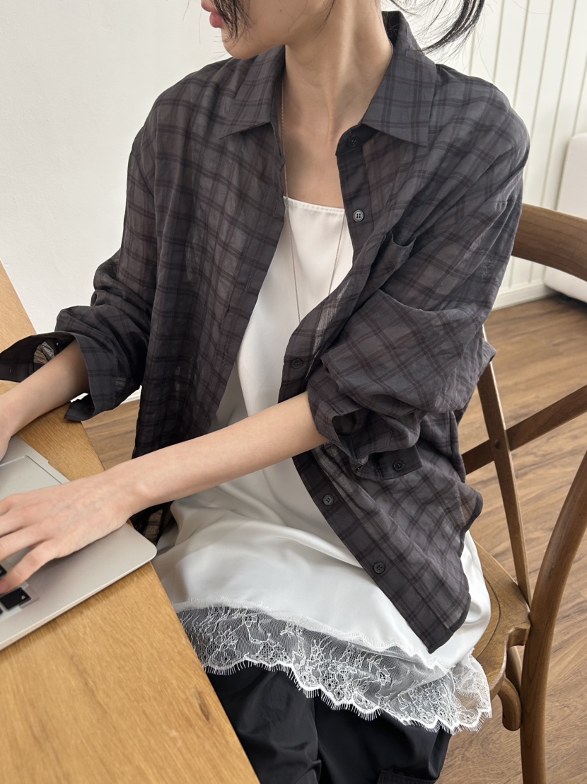 ME MO韓國直郵女裝新款熱賣時尚襯衫蕾絲衫不含內搭格紋ME MO襯衫/蕾絲衫圖色4