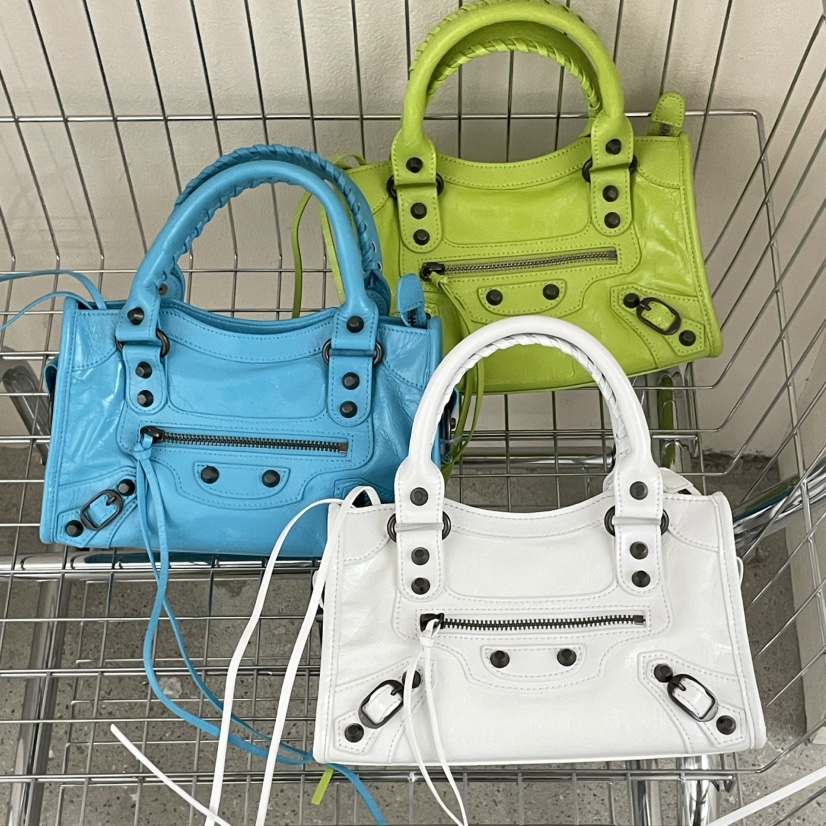 J PLACE東大門實拍女裝新款職業休閑熱賣真品26春夏手提包J PLACE手提包