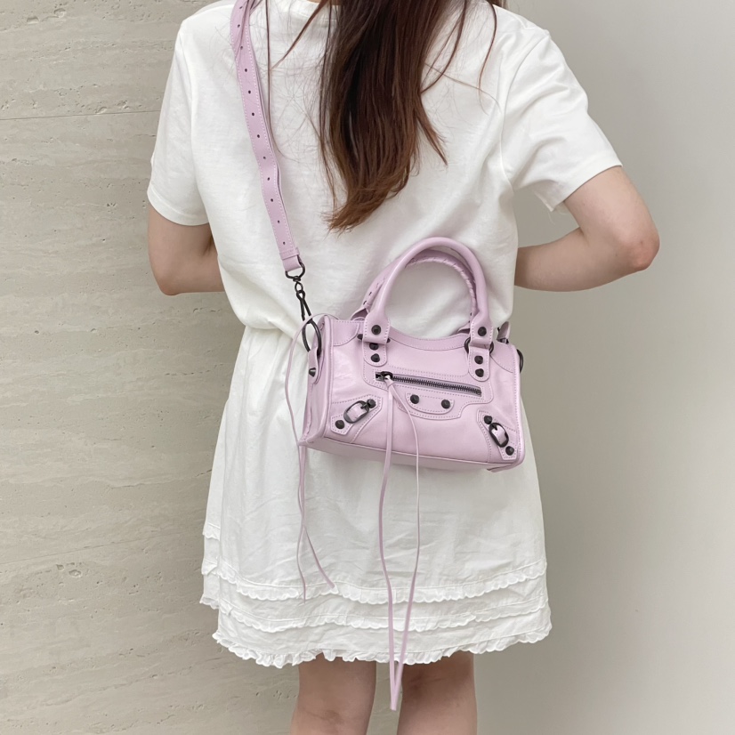 J PLACE東大門實拍女裝新款職業休閑熱賣真品26春夏手提包J PLACE手提包