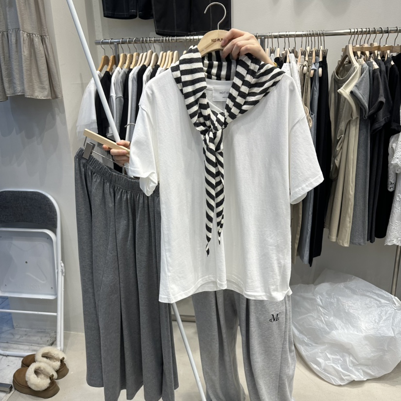 HOT PLACE/DREAM GIRIS/HOT ISSUE東大門代購女士新款26春夏套裝含圍巾套裝HOT PLACE/DREAM GIRIS/HOT ISSUE套裝圖色1