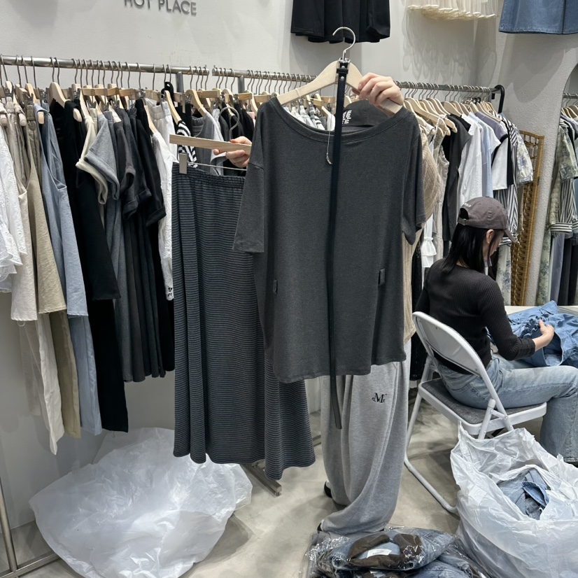 HOT PLACE/DREAM GIRIS/HOT ISSUE韓國代購女裝新品真品套裝腰帶HOT PLACE/DREAM GIRIS/HOT ISSUE套裝圖色2