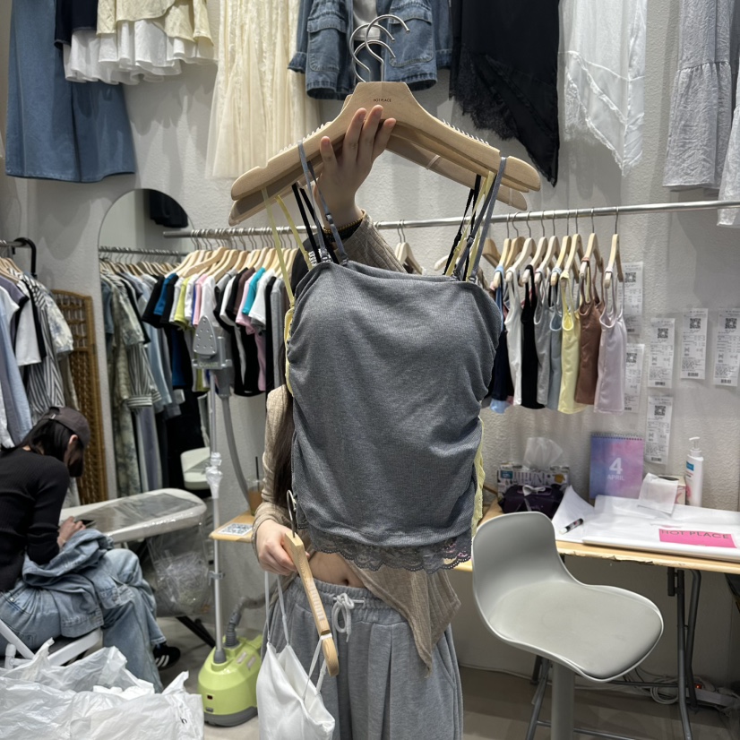 HOT PLACE/DREAM GIRIS/HOT ISSUE東大門實拍女裝新款人氣吊帶背心蕾絲花HOT PLACE/DREAM GIRIS/HOT ISSUE吊帶/背心圖色2