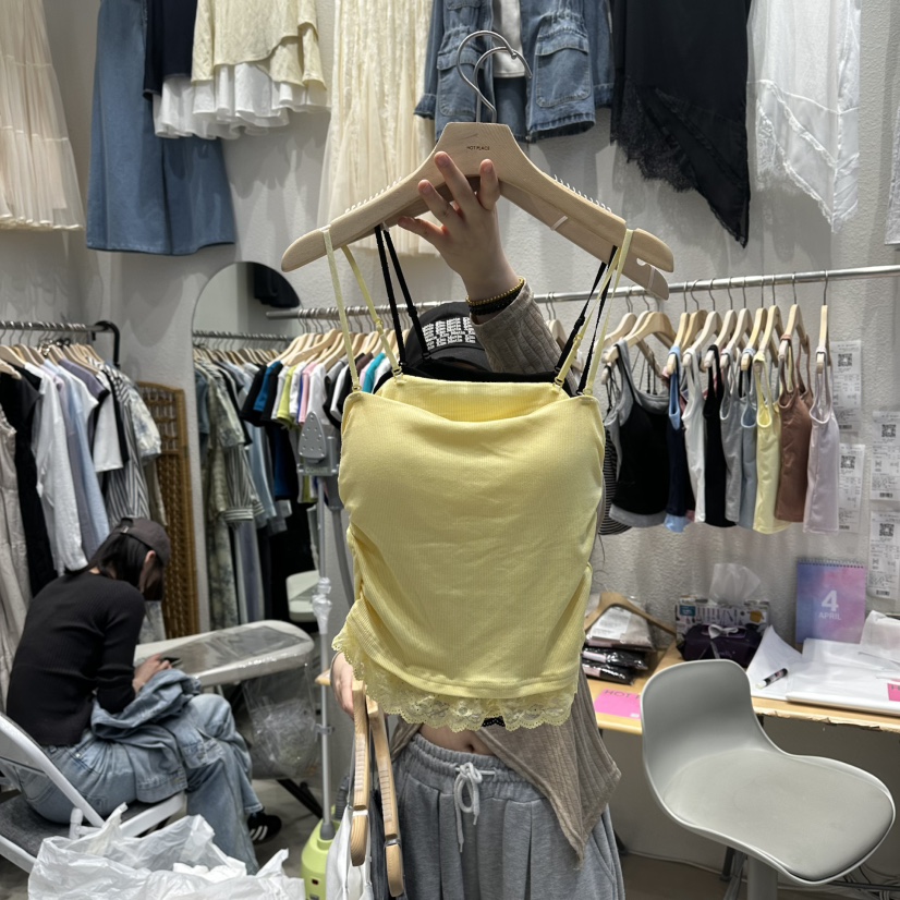 HOT PLACE/DREAM GIRIS/HOT ISSUE東大門實拍女裝新款人氣吊帶背心蕾絲花HOT PLACE/DREAM GIRIS/HOT ISSUE吊帶/背心圖色3