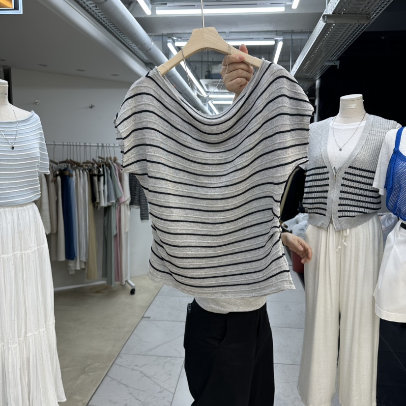 FLYFLY/LULULALLA/LIVE韓國直郵女裝新款熱賣T恤不含項鏈FLYFLY/LULULALLA/LIVET恤圖色2