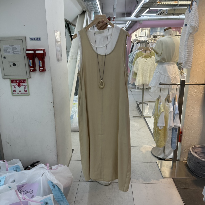 FLYFLY/LULULALLA/LIVE韓國代購女士新品真品連衣裙不含項鏈套裝FLYFLY/LULULALLA/LIVE連衣裙圖色1