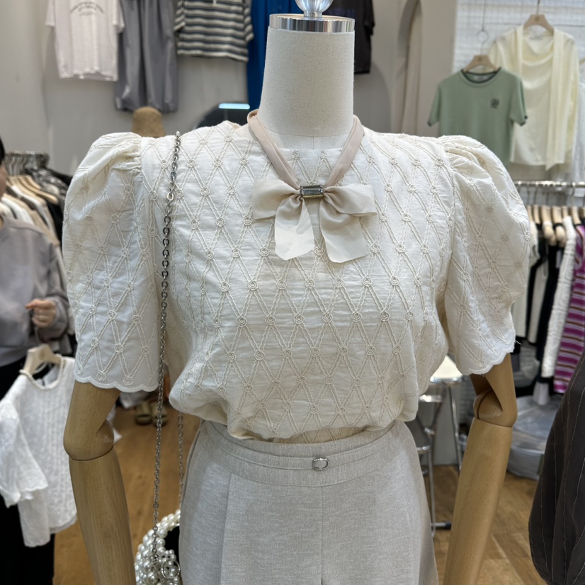 THE MOST-Q東大門實拍女士新款職業襯衫蕾絲衫不含項鏈THE MOST襯衫/蕾絲衫圖色2奶油色