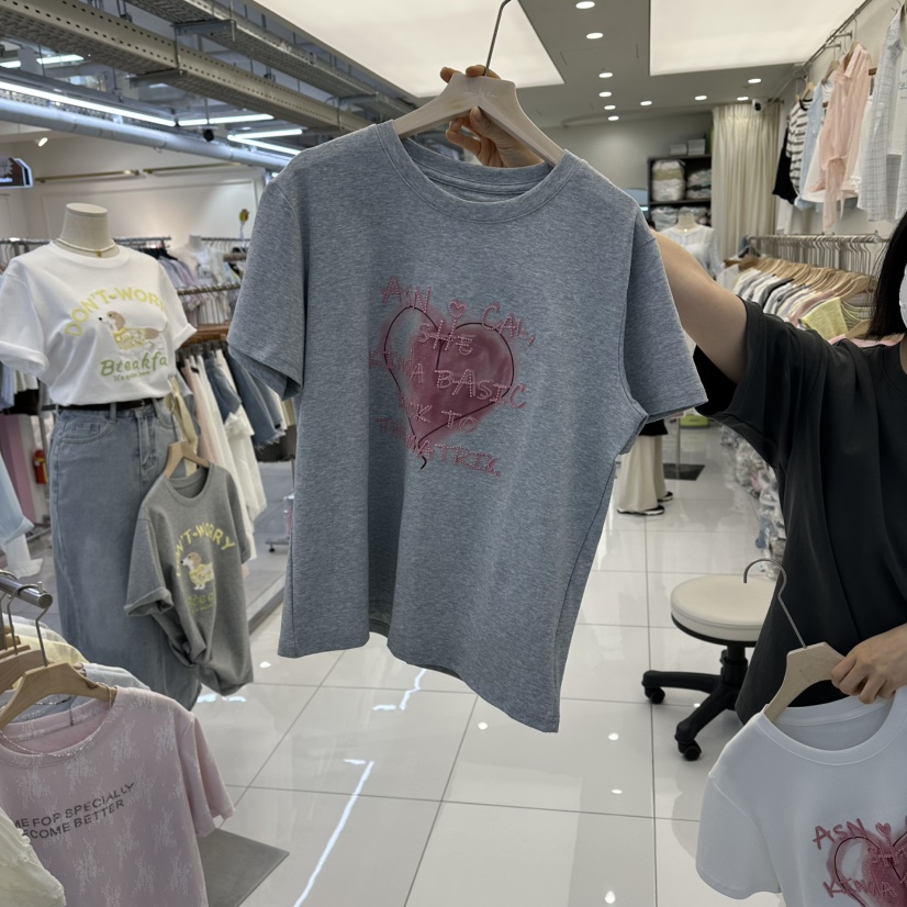 FLYFLY/LULULALLA/LIVE東大門直郵女士新款熱賣推薦T恤FLYFLY/LULULALLA/LIVET恤圖色2