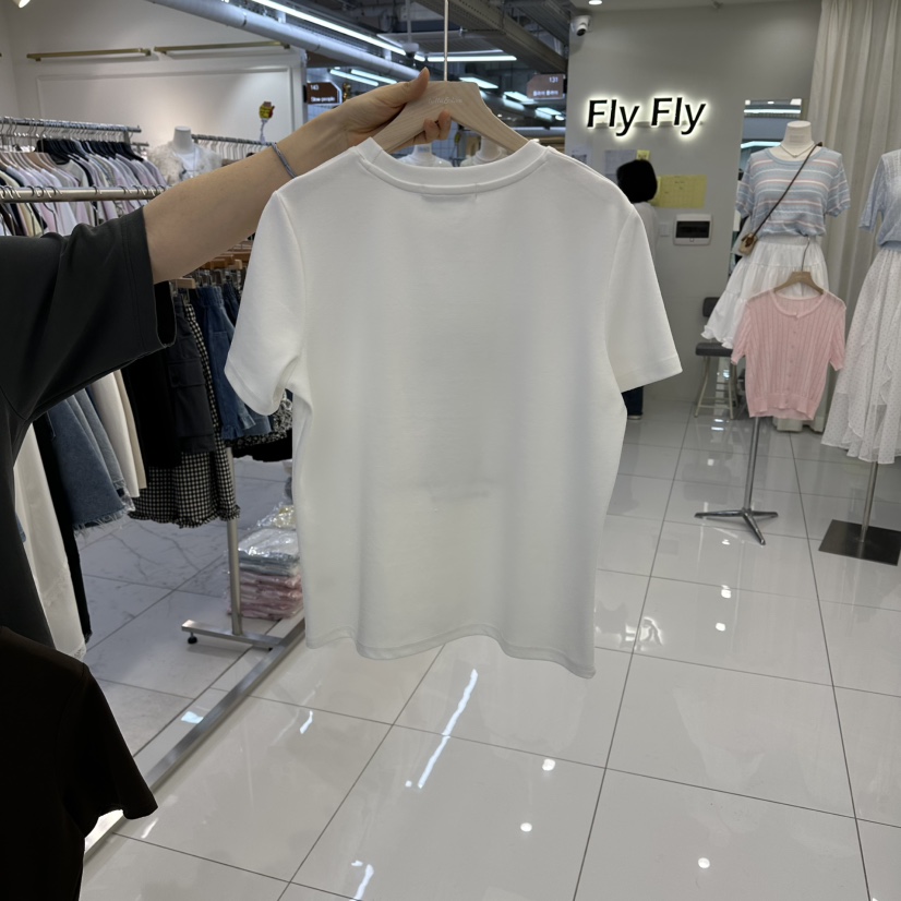 FLYFLY/LULULALLA/LIVE東大門直郵女裝新款真品人氣T恤FLYFLY/LULULALLA/LIVET恤