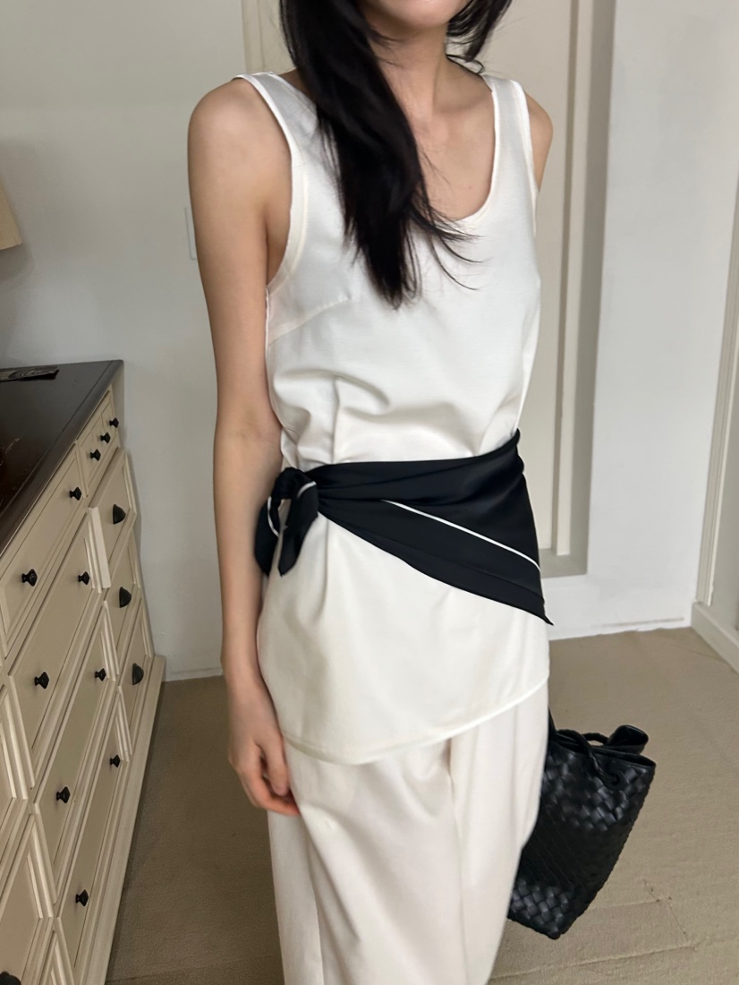 ME MO東大門代購女裝新品26春夏時尚職業熱賣人氣吊帶背心ME MO吊帶/背心