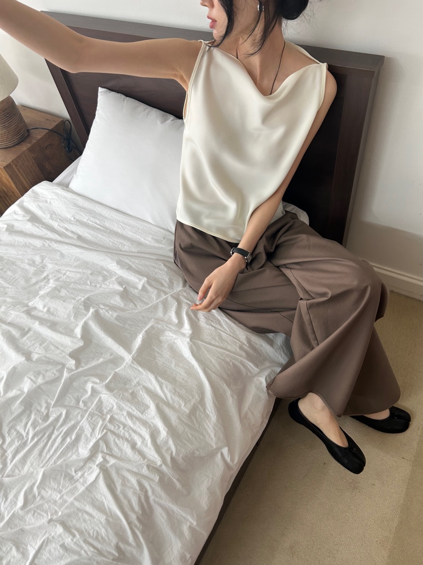 ME MO韓國代購女士新款熱賣時尚推薦人氣休閑吊帶背心緞面ME MO吊帶/背心