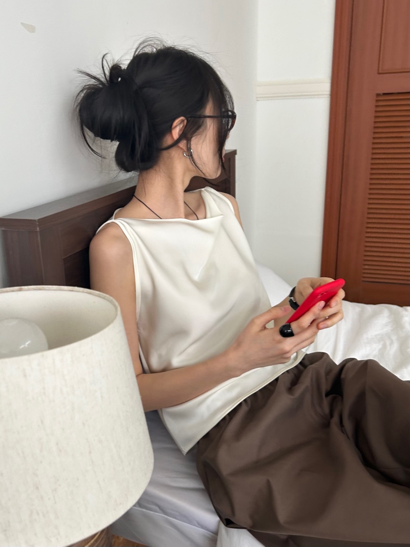 ME MO韓國代購女士新款熱賣時尚推薦人氣休閑吊帶背心緞面ME MO吊帶/背心圖色2