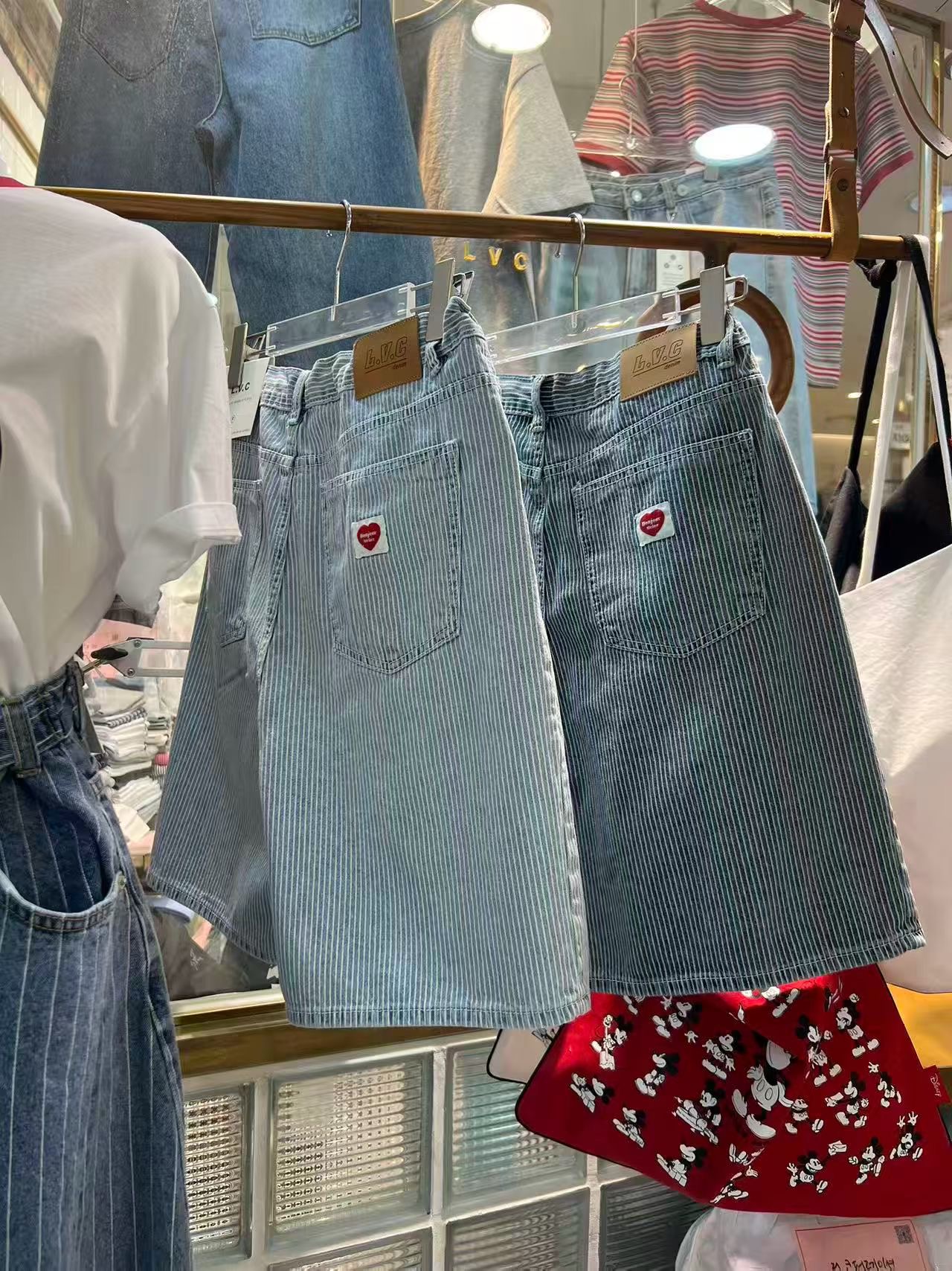 L V C韓國直郵女裝新款真品熱賣職業時尚人氣休閑短褲條紋L_V_C短褲