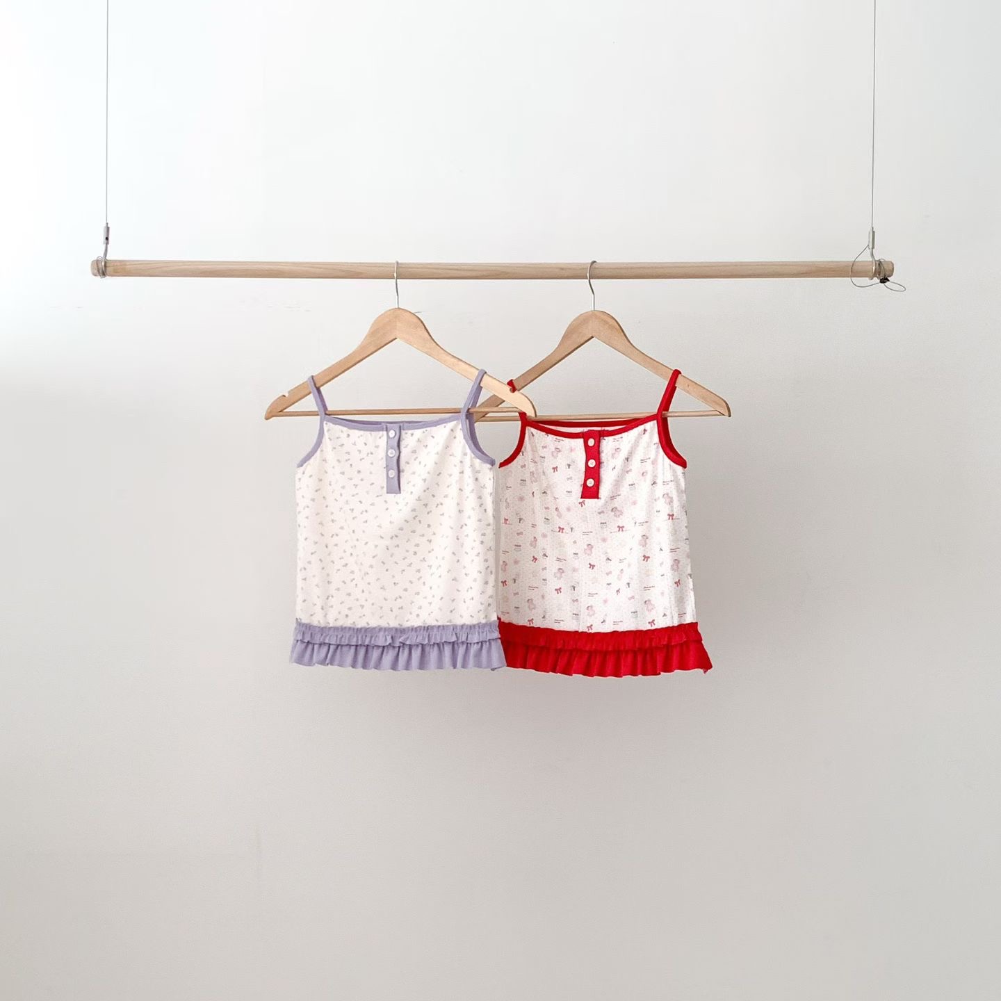 L V C韓國直郵女士新品人氣真品職業熱賣吊帶背心荷葉邊L_V_C吊帶/背心