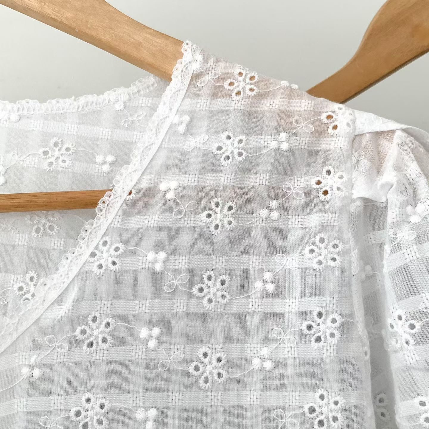 L V C東大門實拍女裝新款26春夏時尚推薦休閑襯衫蕾絲衫L_V_C襯衫/蕾絲衫