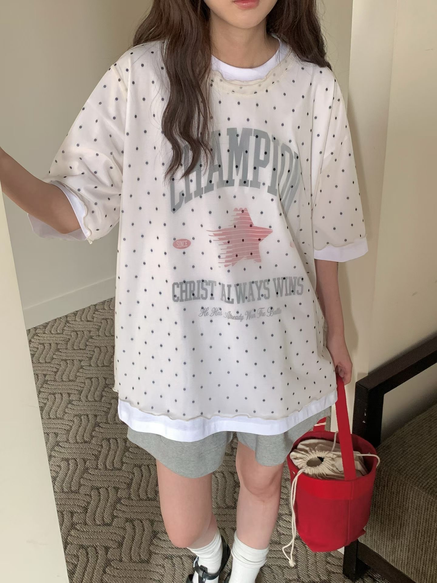 L V C韓國直郵女士新品熱賣推薦職業時尚人氣T恤網眼寬松L_V_CT恤