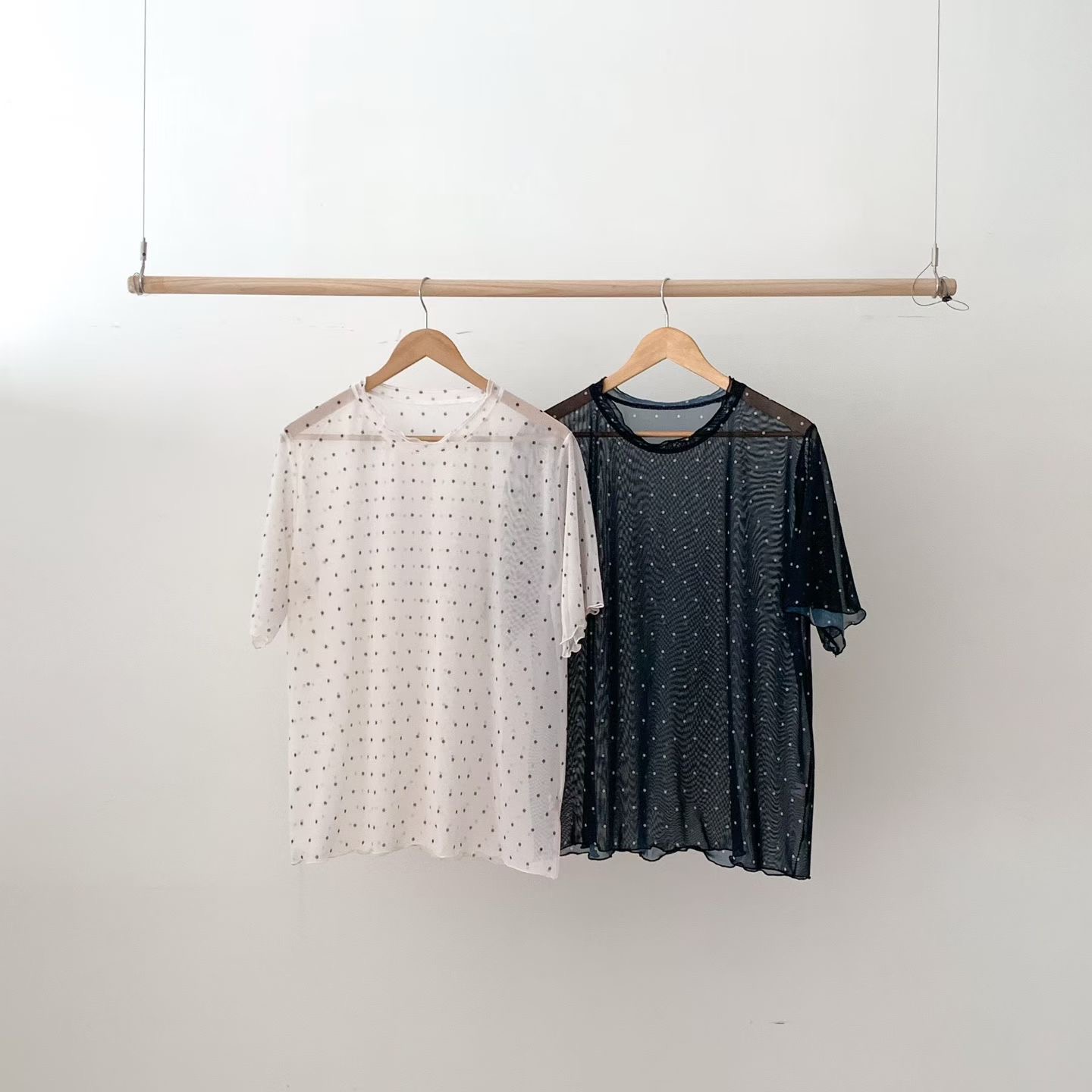 L V C韓國直郵女士新品熱賣推薦職業時尚人氣T恤網眼寬松L_V_CT恤圖色2左二色