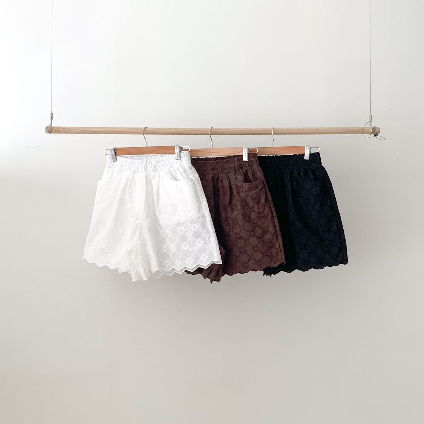 L V C韓國代購女士新款真品職業26春夏時尚休閑短褲蕾絲L_V_C短褲圖色3左三色