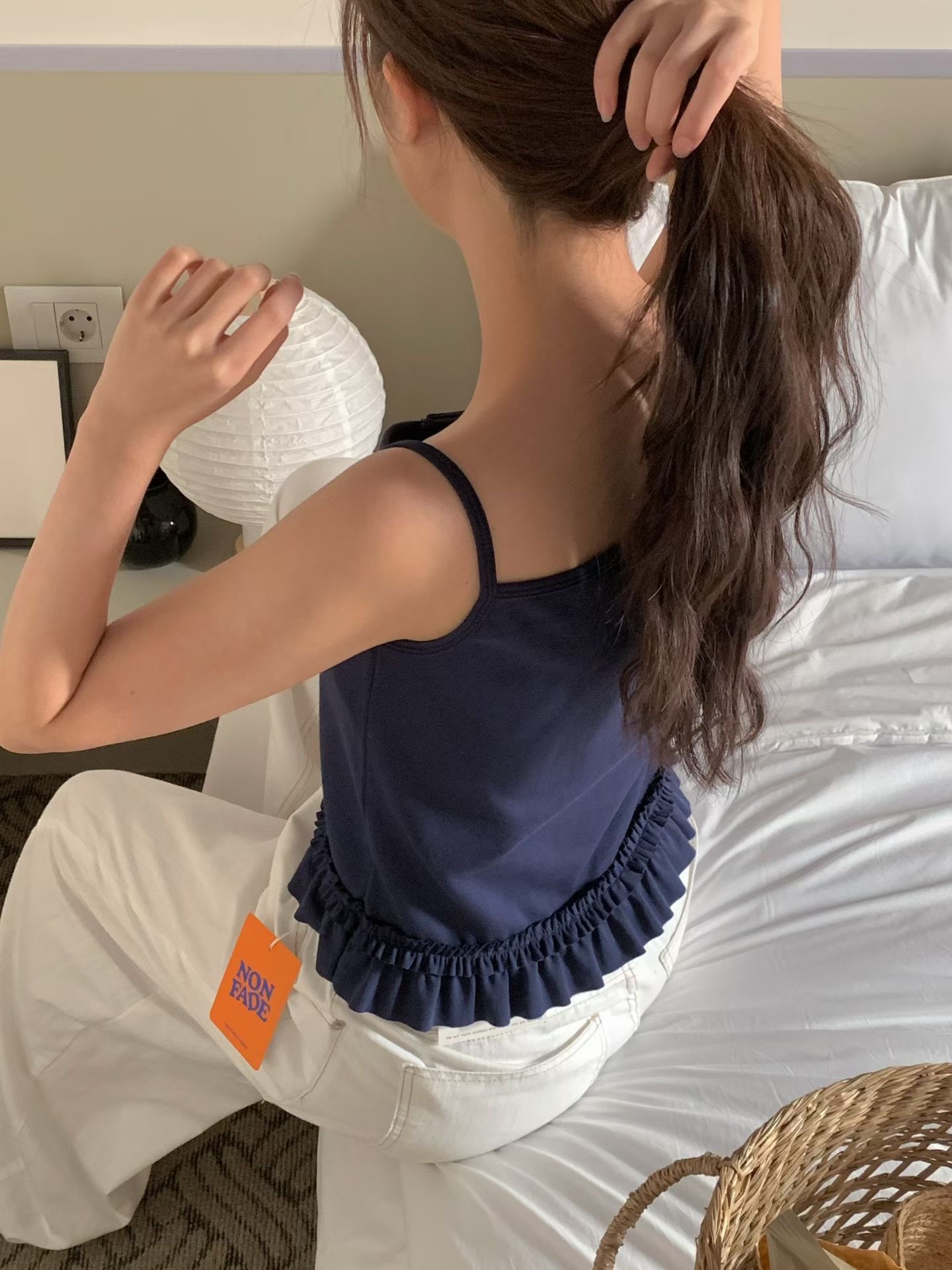 L V C韓國直郵女裝新品真品時尚人氣職業熱賣推薦吊帶背心L_V_C吊帶/背心