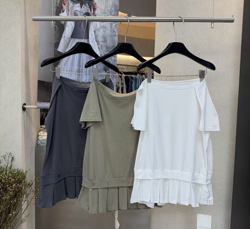 SYMBOL韓國直郵實拍女裝新品推薦職業熱賣人氣T恤褶裥紐扣SYMBOLT恤