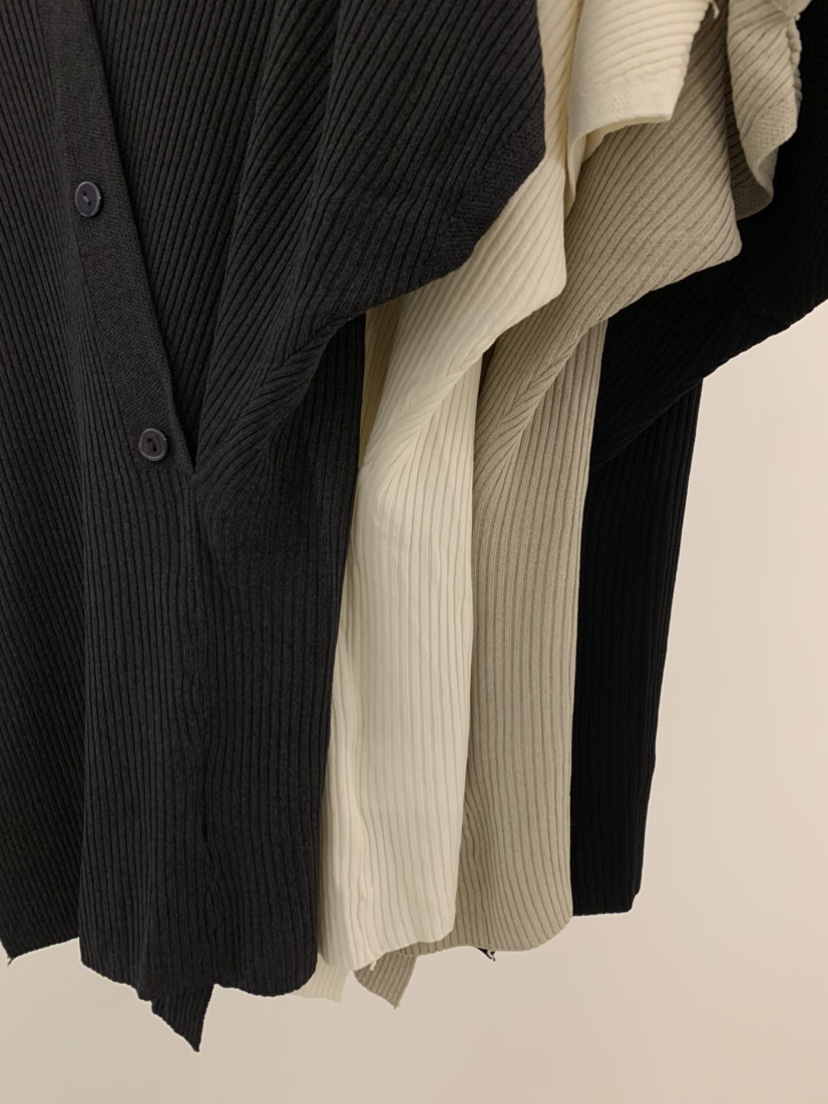 UNDER KEY韓國東大門直郵女士新款人氣針織衫不對稱開衩UNDER KEY針織衫