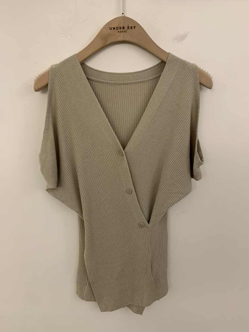 UNDER KEY韓國東大門直郵女士新款人氣針織衫不對稱開衩UNDER KEY針織衫圖色1